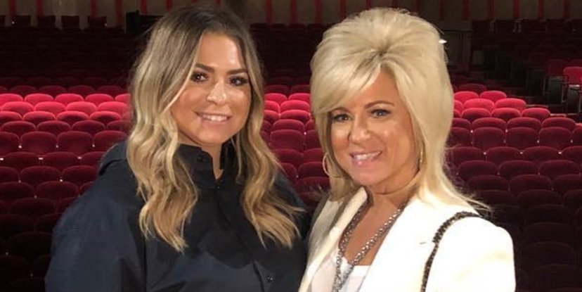 what does theresa caputo's daughter do?