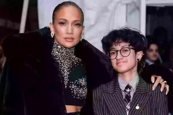grown up jennifer lopez daughter